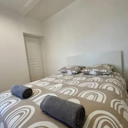 Appartement T2 Renove A 15 Min De Lyon à Pierre-Bénite Extérieur photo