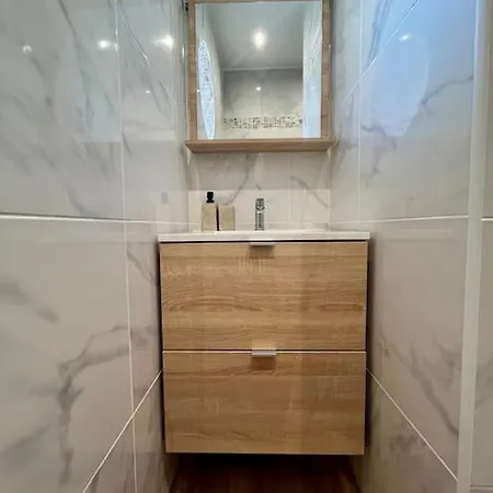 Appartement T2 Renove A 15 Min De Lyon à Pierre-Bénite Extérieur photo